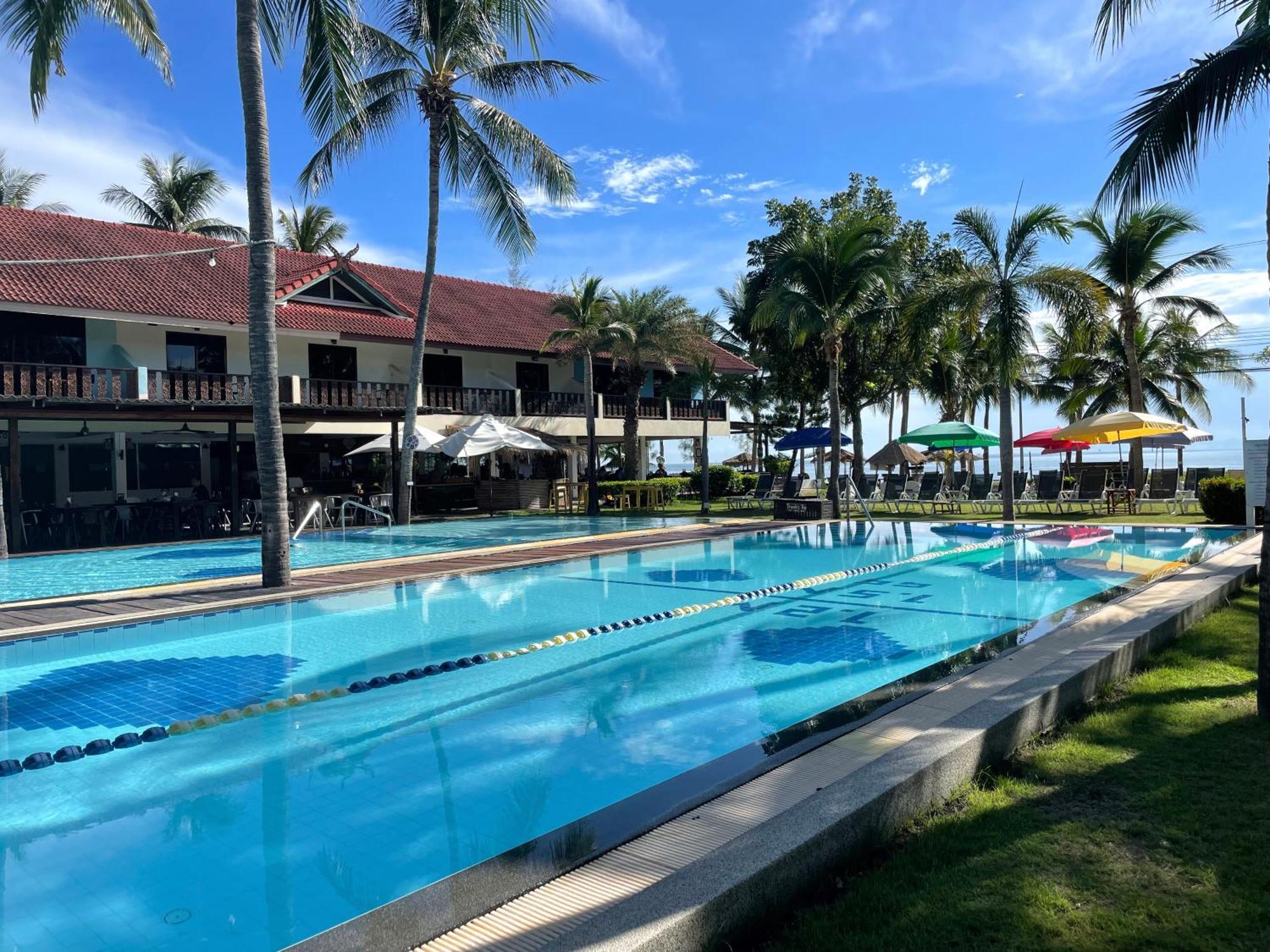 Dolphin Bay Beach Resort Sam Roi Yot Eksteriør billede