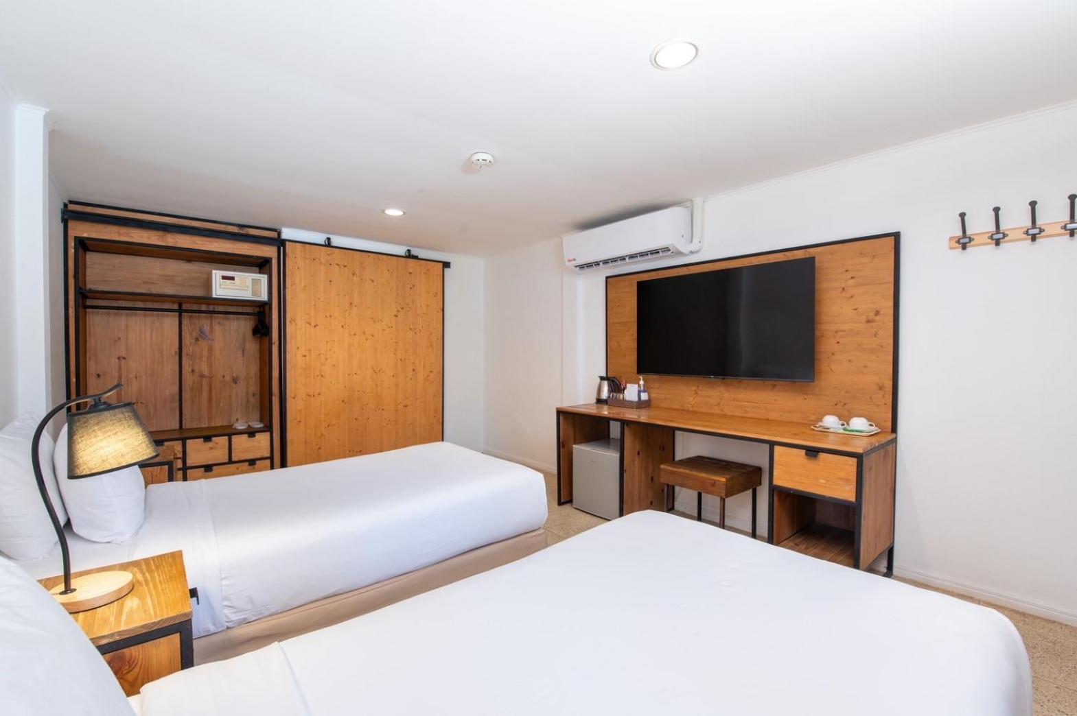 Dolphin Bay Beach Resort Sam Roi Yot Eksteriør billede