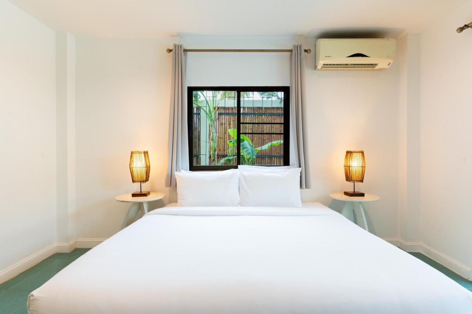 Dolphin Bay Beach Resort Sam Roi Yot Eksteriør billede